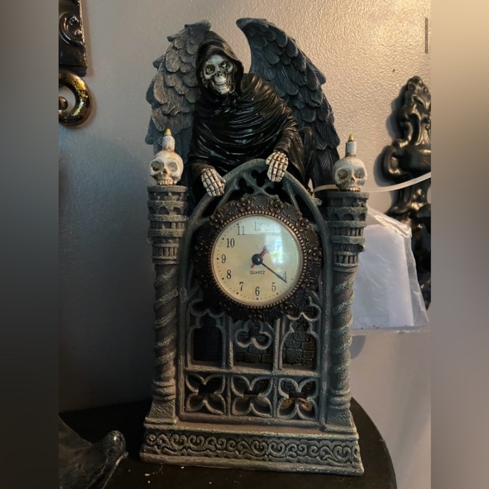 Mystical Reaper Winged Clock